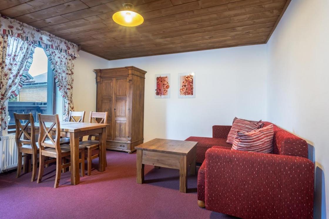 Apartmanovy Dom Vila Maros Pavčina Lehota エクステリア 写真