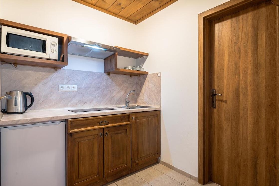 Apartmanovy Dom Vila Maros Pavčina Lehota エクステリア 写真