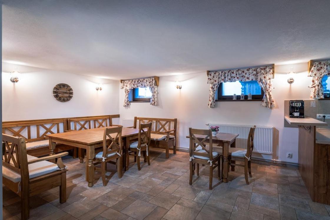 Apartmanovy Dom Vila Maros Pavčina Lehota エクステリア 写真