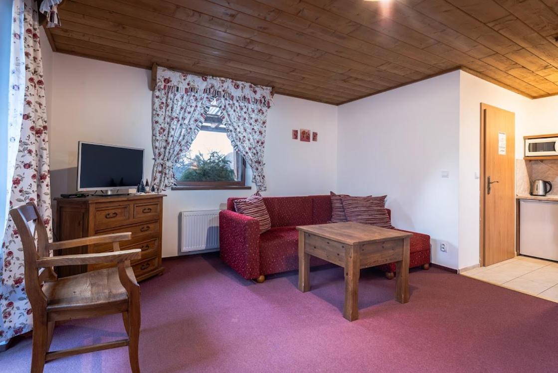 Apartmanovy Dom Vila Maros Pavčina Lehota エクステリア 写真